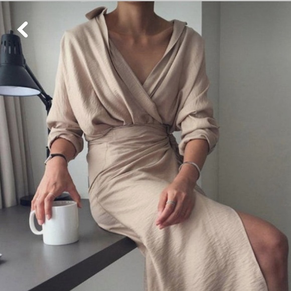 ✨✨SALE✨✨ - Picture 5 of 14